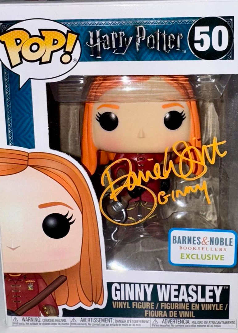 Bonnie Wright Signed Funko Pop #50 "Ginny Weasley" (Harry Potter) - Official Pix #02